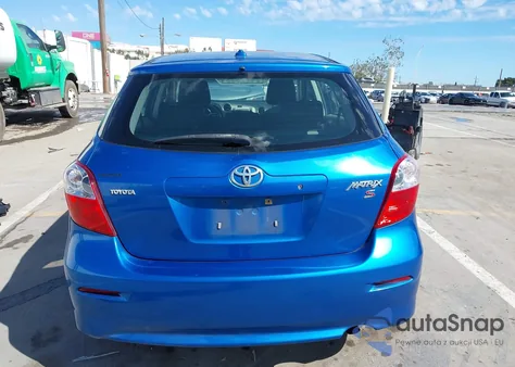 2010 Toyota Matrix S z USA, uszkodzony, nr VIN 2T1KE4EE8AC045149